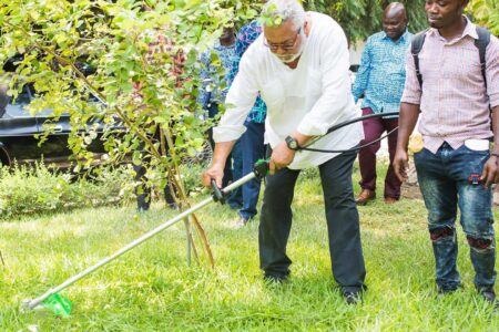 Rawlings Commends COCOBOD for Introducing Motorized Pruners